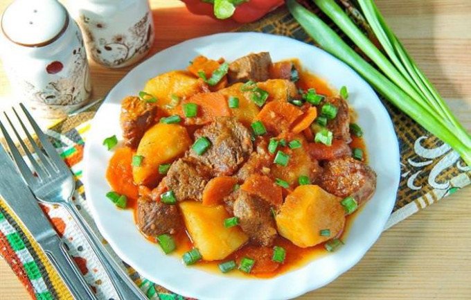 14 рецептів соковитою і мякою яловичини в духовці