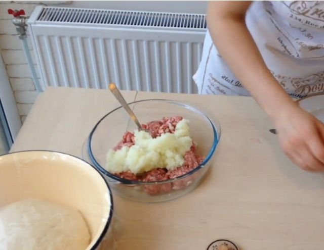 Беляши с мясом — Очень вкусные домашние рецепты на сковороде