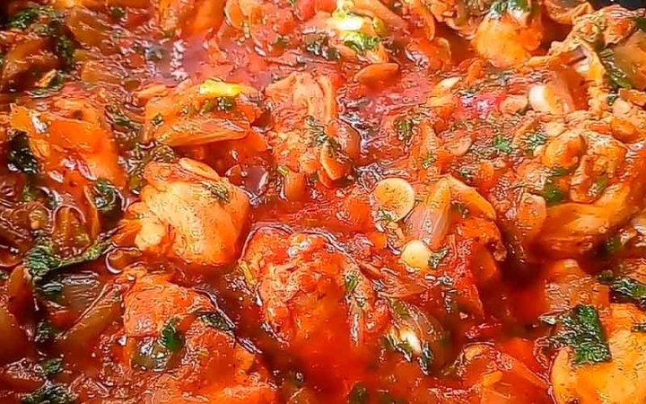 Чахохбілі з курки у казані по-грузинськи рецепт на багатті