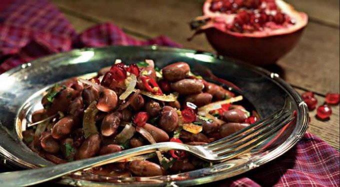 Чудовий салат «Тбілісі» з червоною квасолею і яловичиною