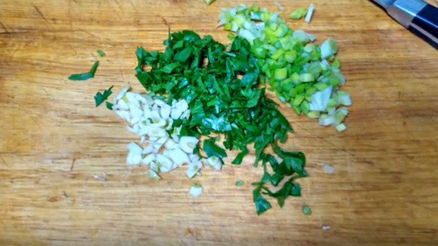 Гороховый суп с курицей - классический пошаговый рецепт с фото как варить, калорийность на 100 грамм