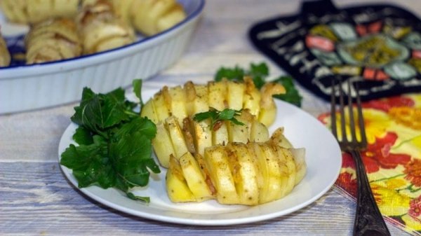 Картопля по-селянськи в мультиварці – 6 рецептів приготування