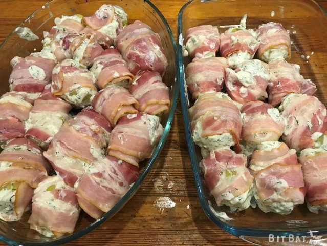 Картопля в беконі запечена в духовці