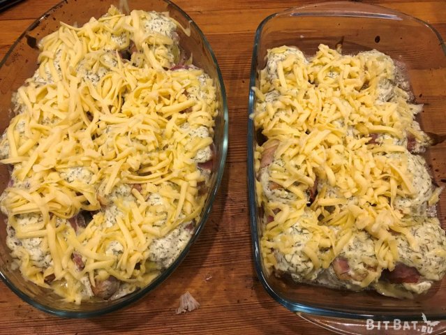 Картопля в беконі запечена в духовці