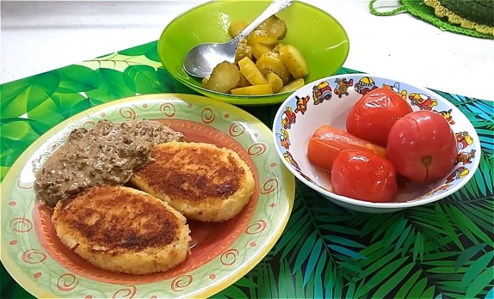 Картопляні котлети: 7 покрокових рецептів