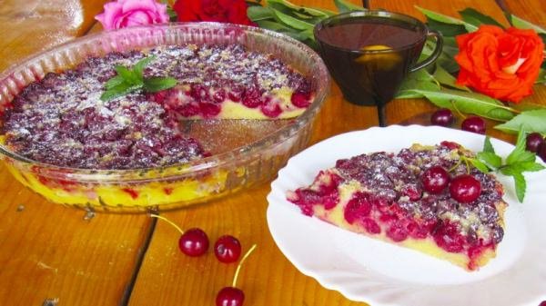 Клафуті з вишнею – 7 рецептів, як спекти французький пиріг