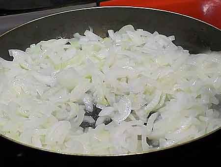 Курка по-єврейськи рецепт з цибулею та содою покроково