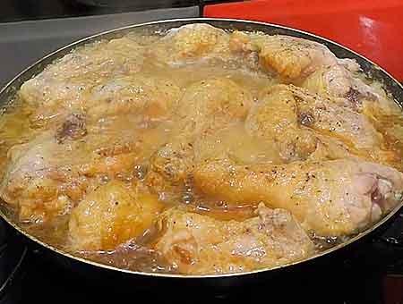 Курка по-єврейськи рецепт з цибулею та содою покроково