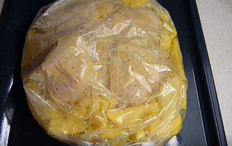 Курка в духовці: самі смачні та прості рецепти з курки