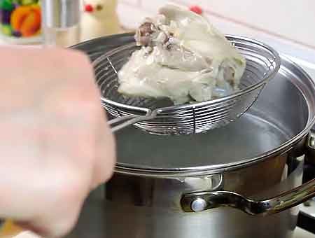 Курячий суп з яйцем та картоплею