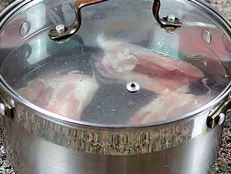 Курячий суп з яйцем та картоплею