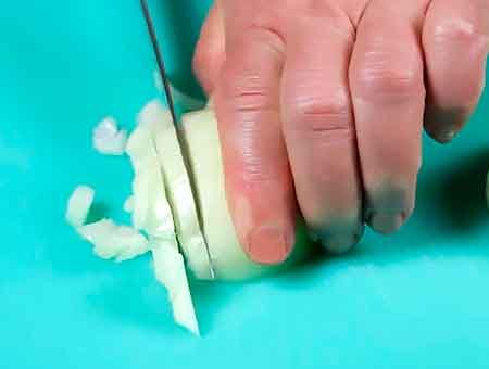 Курячий суп з яйцем та картоплею