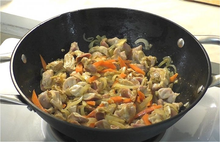 Курячі шлунки - рецепти приготування в сковороді