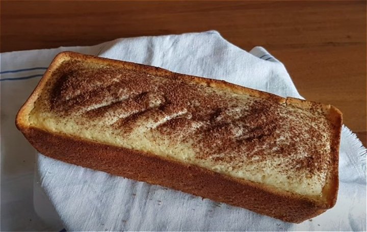 Манник на кефірі в духовці – дуже смачний та повітряний