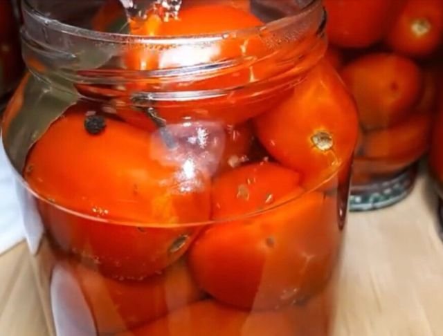Маринованные помидоры на зиму: Рецепты очень вкусных и сладких помидоров