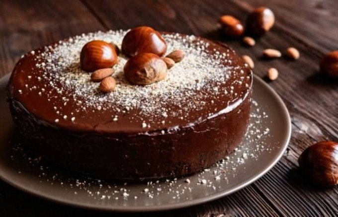 Ніжний торт зі згущеним молоком — солодкий настрій!