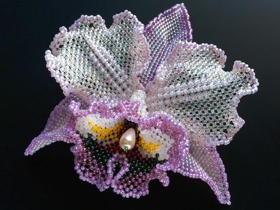 Орхідея з бісеру: майстер-клас та інструкція