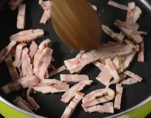Паста карбонара с беконом и сливками: классический рецепт приготовления