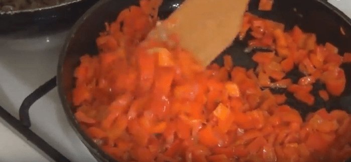 Перец, фаршированный баклажанами на зиму