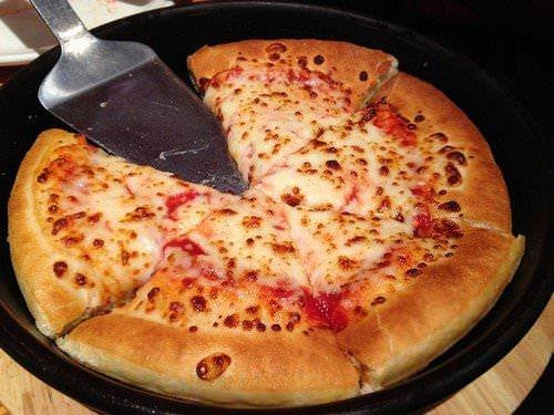 Пишне тісто для піци: 7 головних рецептів