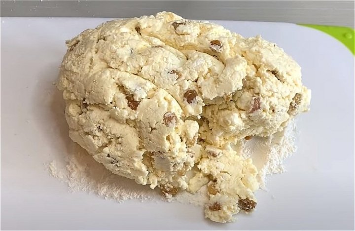 Пишні сирники з сиру на сковороді – класичні рецепти