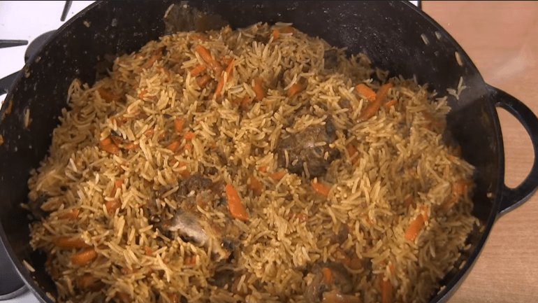 Плов в духовке - рецепт в горшочках, казане, лаваше, пошаговое приготовление с фото