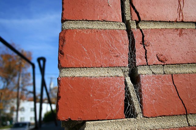 Оптимальна конструкція подушки під фундамент: вибір і технологія монтажу