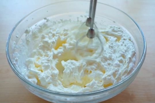 Профитроли в домашних условиях — 10 пошаговых рецептов с разной начинкой 