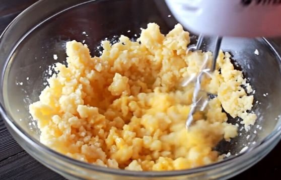 Профитроли в домашних условиях — 10 пошаговых рецептов с разной начинкой 