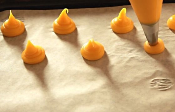 Профитроли в домашних условиях — 10 пошаговых рецептов с разной начинкой 