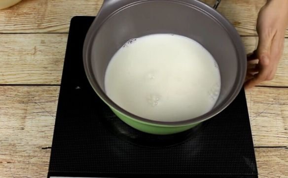 Профитроли в домашних условиях — 10 пошаговых рецептов с разной начинкой 