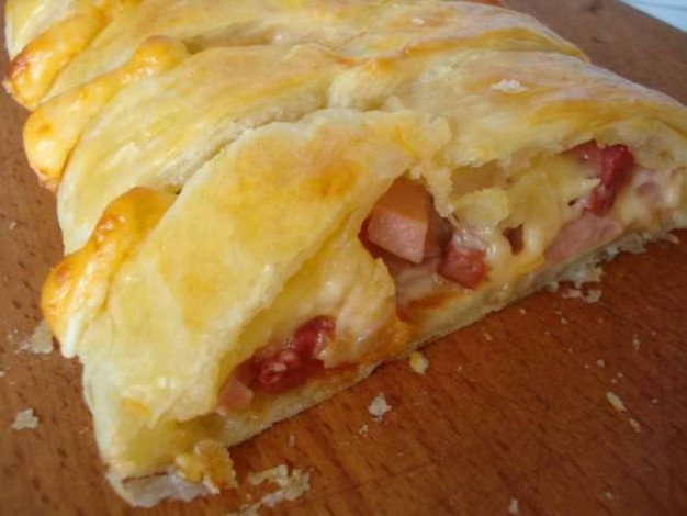 Піца з листкового тіста: 6 автентичних варіантів приготування