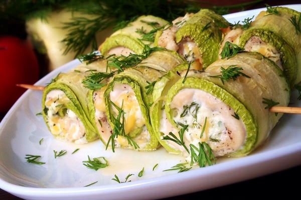 Рулетики з кабачків – 8 дуже смачних рецептів приготування з різними начинками