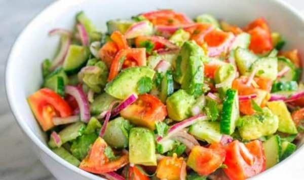 Салат з авокадо і помідорами – 8 смачних і корисних рецептів