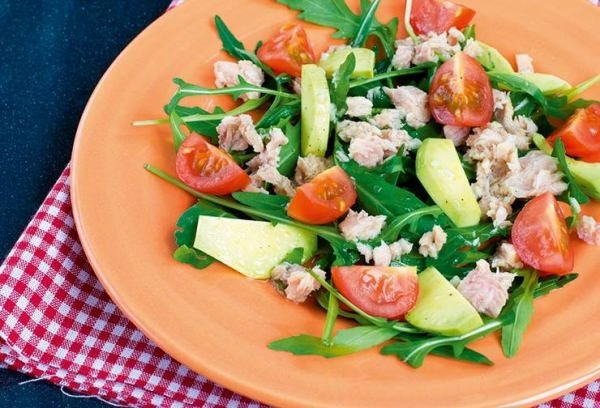 Салат з авокадо і помідорами – 8 смачних і корисних рецептів