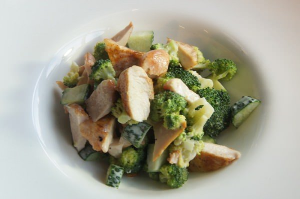 Салат з брокколі – 8 смачних рецептів приготування