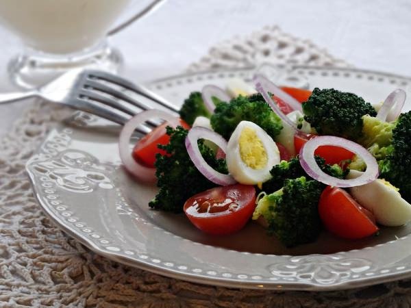 Салат з брокколі – 8 смачних рецептів приготування