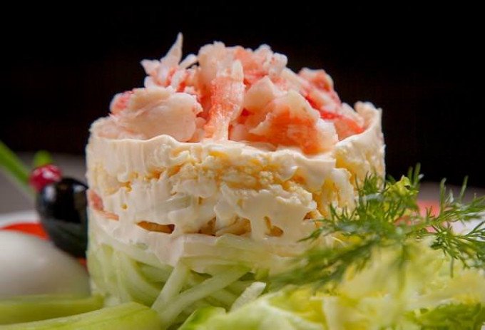 Салат з кальмарами — прості рецепти приготування