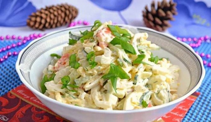 Салат з кальмарами — прості рецепти приготування