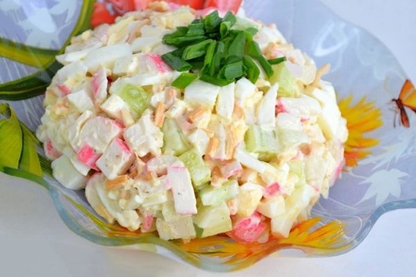 Салат з ковбасним сиром – 8 простих і смачних рецептів