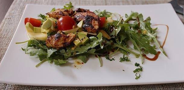 Салат з печінкою і грибами — ситні рецепти приготування