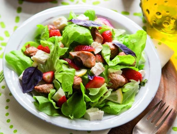 Салат з індичкою – 10 найбільш смачних рецептів