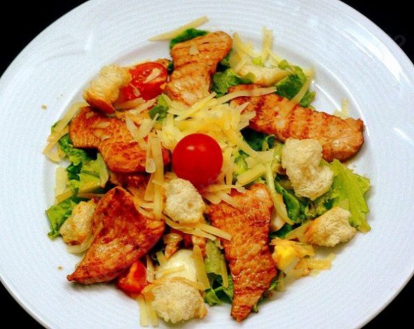 Салат з індичкою – 10 найбільш смачних рецептів