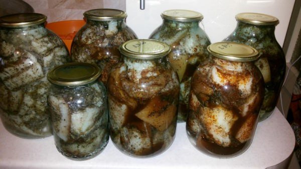 Сало в розсолі у банці – 6 смачних рецептів засолювання