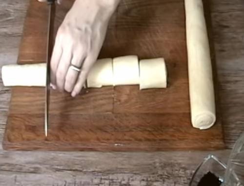 Самса домашняя из слоеного теста с мясом или фаршем. 5 пошаговых рецептов приготовления