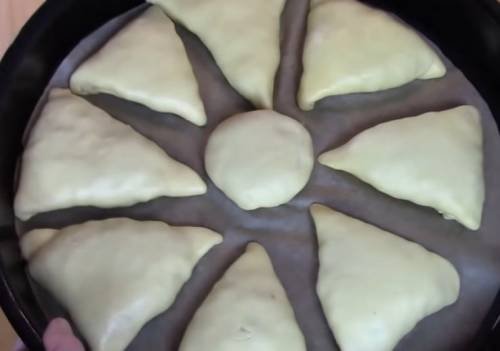 Самса домашняя из слоеного теста с мясом или фаршем. 5 пошаговых рецептов приготовления