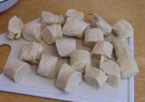 Самса домашняя из слоеного теста с мясом или фаршем. 5 пошаговых рецептов приготовления