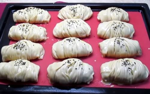 Самса домашняя из слоеного теста с мясом или фаршем. 5 пошаговых рецептов приготовления