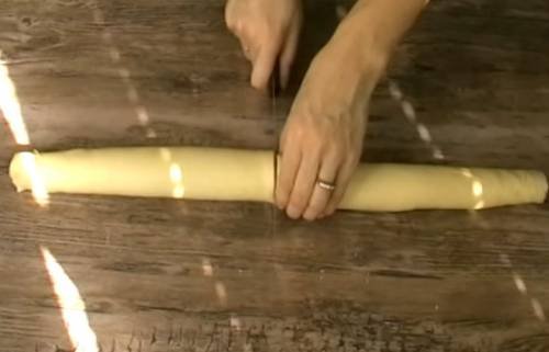 Самса домашняя из слоеного теста с мясом или фаршем. 5 пошаговых рецептов приготовления