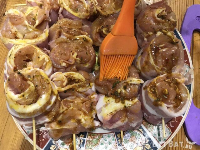 Шашлик на сковороді з курки на шпажках